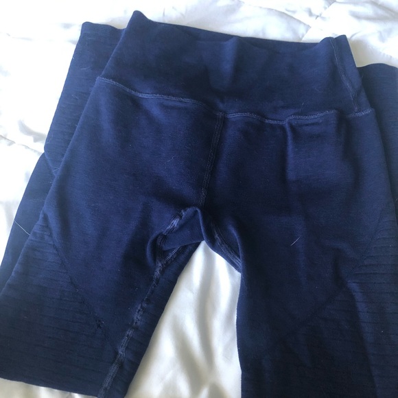 Alphalete revival leggings - Picture 3 of 5